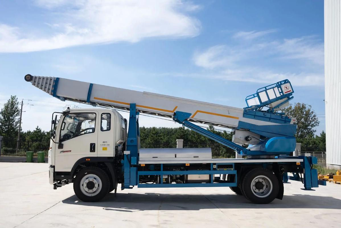 耒阳云梯上料车租赁费用