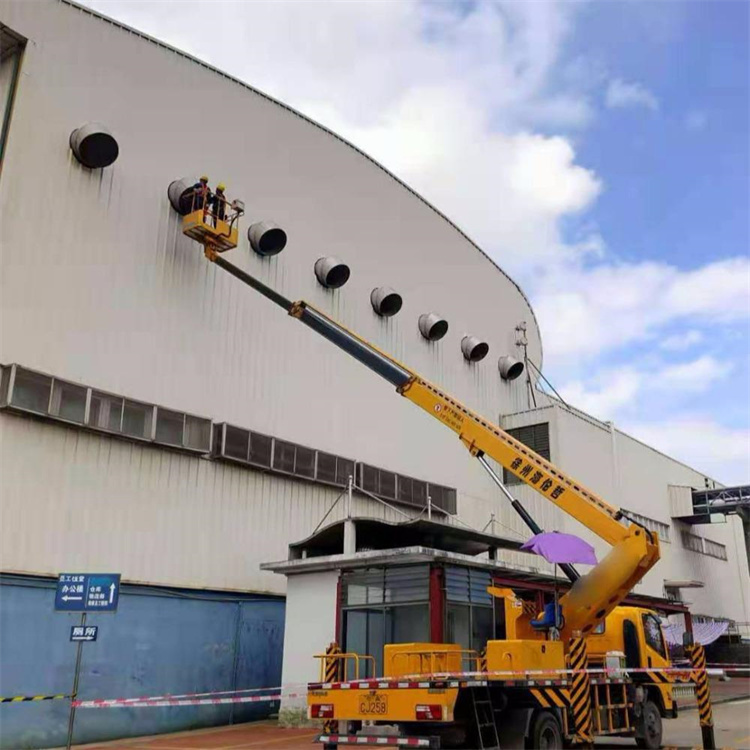 耒阳高空作业车出租服务：专业广告牌安装解决方案