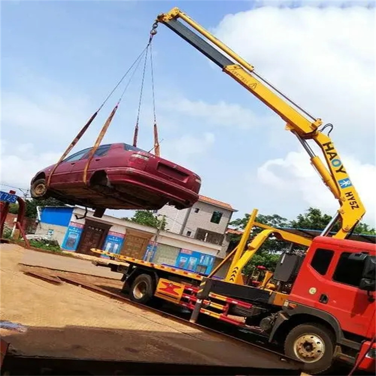 耒阳吊车吊汽车的正确方法